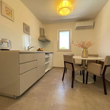 Apartment Stina *